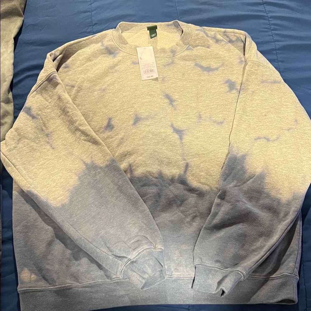 Wild Fable Blue and Gray Crewneck Sweater